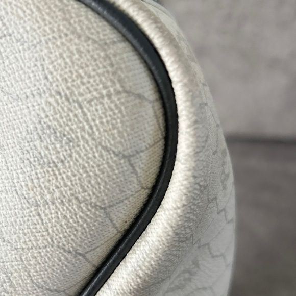 VINTAGE Christian Dior Honeycomb Drawstring Bucket Bag with Pouch White … - Picture 15 of 17